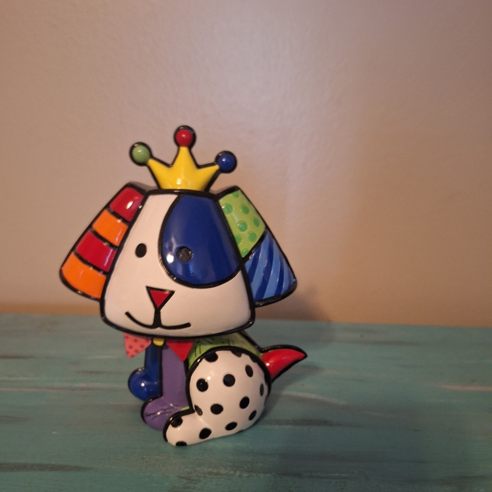 NWOT- Britton Limited "ROYALTY DOG" #0048